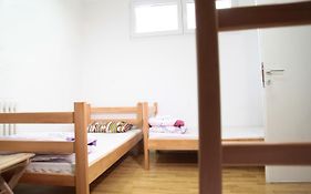 Hostel Jellostone